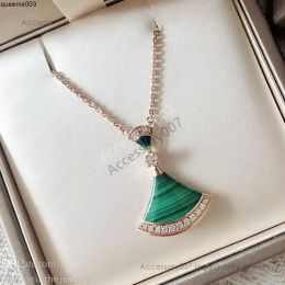 Necklaces designer jewelry necklace Jewelry Divas Dream Necklaces Designers Fan Shape Necklace Diamonds White Pink Green Chalcedony Small Sk