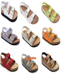 unisex high quality Milano style men Flat Sandals Comfortable Casual three Buckle original box women Summer Beach Genuine Leather 7760633