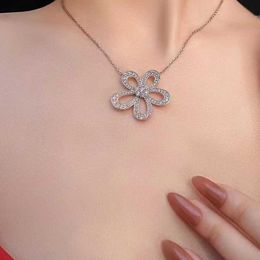 Seiko Edition Original 1to1 Vancleff Pai Edition Sunflower Necklace with Diamonds Rose Gold Flower Versatile Earrings