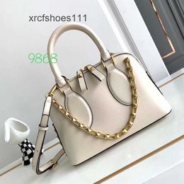 Shiny Shoulder Genuine Handheld Bags Hobo Top Vallentinoo Leathers Rivet Street Lady Shell Quality Chain Bag Women Fashion Strap Handbags Leather Trend XWLZ