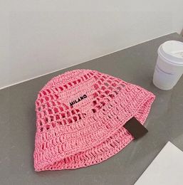 High-end Designer Straw Bucket Hat Women Letter Fashion Cap Pink Grass Braid Casquette Mens Hats Summer Casual Hats Embroidery Candy Caps