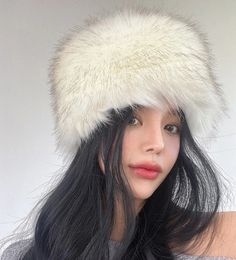 Hat Plush Thickened Winter European and American Ins Plush Imitation Mink Hair Y2K White Round Top Womens Hat Premium Feel 240412