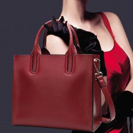 Womens Leather Bag Single Shoulder Menger Handbag Style in Spring and Summer