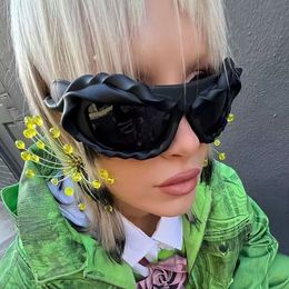 Designer Cyberpunk sunglasses Unique style avant-garde black Tech personality y2k tech sense sunglasses Instagram big frame handsome women men