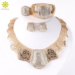 Sets Fashion Fine Jewellery Set For Wedding Gold Plated Full Crystal Necklace Earrings Bracelet Rings Sets Costume Accessories