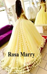 2019 Yellow Ball Gown Quinceanera Dresses 3D Hand Made Flowers Off Shoulder Sweet 16 Plus Size Princess Tulle Cheap Masquerade Pro8585883