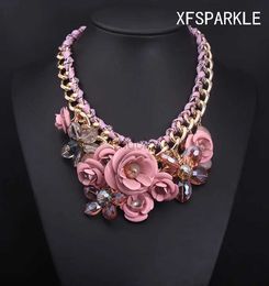 Pendant Necklaces New Multicoloured flower necklace set gorgeous bride necklace painted oil jewel clavicle chain 240419