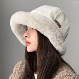 Berets Elastic Fit Fisherman Hat Winter Thick Plush Short Brim Windproof Sunshade Stylish Lady Cap For Warmth Fashion