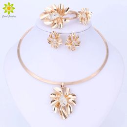 Sets Gold Plated Women Dubai African beads Costume Jewelry Party Flower Shap Necklace Set Fashion Clear Crystal Jewelry Sets
