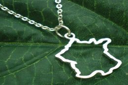 10pcs France Country Map charm Pendant Necklace Hollow Outline European Pride French Geography Paris Map Necklaces jewelry1310494