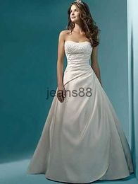 2015 New Wedding Dresses Pearl A Line Strapless Beading Vestidos De Noiva Floor-Length Garden Bridal Gowns QS42