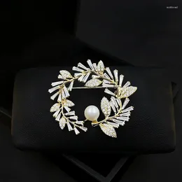 Brooches Lucky Garland Flower Brooch Women High-End Suit Elegant Corsage Sweater Cardigan Buckle Pin Accessories Pearl Jewelry Gifts 3720