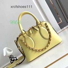 Shiny Genuine Bags Women Vallentinoo Leathers Street Top Quality Bag Chain Strap Leather Trend Handbags Handheld Rivet Shoulder Fashion Lady Shell Hobo PDE0