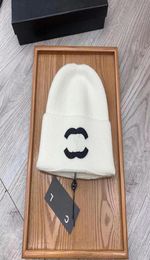 Designer Brand Men039s Luxury Beanie Hat Ladies Autumn and Winter New Small Fragrance Fashion Trend Warm Versatile Knitted Hat4142123