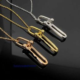 Luxury Tiffenny Designer Brand Pendant Necklaces T familys new smooth Ushaped lock collarbone chain with a stem for womens Vgold plated 18k rose gold fresh tassel nec