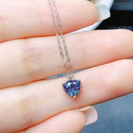 Pendant Necklaces Dainty Trillion Cut Color-Change Alexandrite Pendant Necklace 925 Silver Rose Gold June Birthstone Wedding Alexandrite Necklace 240419