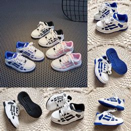 2024 Kids Hot Summer Shoes Designer Sneakers Top Low Shoes Kids Shoes Leather Boy Girl Luxury Skeleton Black Pink Blue Men Women Outdoor Sports Trainers 26-35