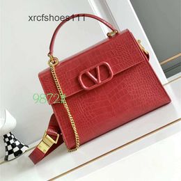 Lady Vallentinoo High-end Product Leather Bag Vsling Womens Stud Official Bags Crocodile Pattern Handbag New Napa Buckle Runway Style Paired Light Luxury QIDB