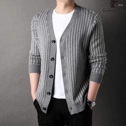 Men's Sweaters Autum Winter Brand Fashion Knit Streetwear Cardigan Stripe Print Sweater Quality Casual Coats Jacket