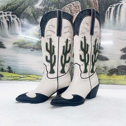 Stiefel Cactus Western Cowboy-Stiefel für Frauen 2024 Herbst neue grobe Heel-Spitze europäische und amerikanische gestickte Oberschenkelstiefel Q240419