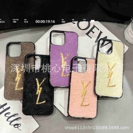 Cell Phone Cases Fluffy internet celebrity compatible with 15 promax Plush Case 13 Autumn/Winter 11/12 Luxury x H240419