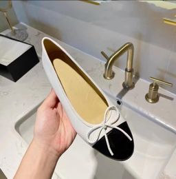high quality Ballet Flats Classic Designer shoes Women wedding dress 100 Leather Tweed Cloth Two Color Splice Bow Round Ballet Sh6820961