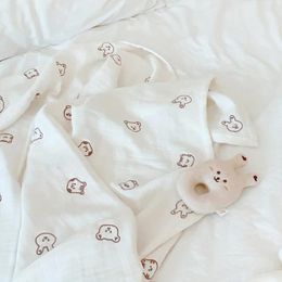 Blankets BOBOTCNUNU Ins Born Baby Blanket Korean Bear Embroidery Kids Sleeping Cotton Bedding Accessories