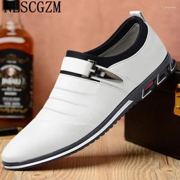 Casual Shoes Leather Italiano Slip On Men Sneakers For Office 2024 Wedding Loafers Zapatillas De Deporte