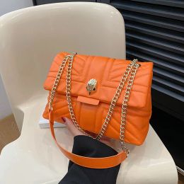 Buckets Women's Shoulder Bag Luxury Brand Designer Embroidered Retro Crossbody Bags PU Leather Women's Tote Messenger Handbag