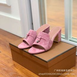 Sandali pantofole estate per leisure estate una linea spessa tallone con tacco massimo di colori a colori massicci scarpe da donna