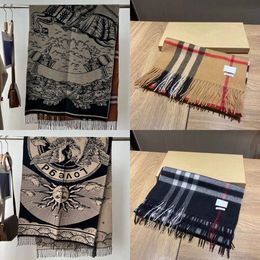 Winter 2024 Plaid Wool Scarf Designer Long Shawl Women Cashmere Scarfs Tassels B Scarves for Mens Soft Touch Warm Wraps with Tags Beanie Accessories s eanie