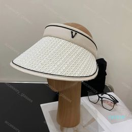 Designer Sun Visor Hats Grass Braid Luxury Straw Visors Baseball Cap for Women Mens Designers Empty Sunhats Beach Caps Bucket Hats Sports Brown Accessories