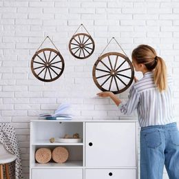 Decorative Figurines 3Pcs/set Wall Art Wooden Wheel Pendant Wagon DIY Hanging Odorless With Rope Bar