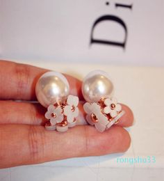 New fashion style earrings unique designer double sided beautiful flower pearl elegant stud earrings for woman girls8503324