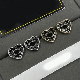 Brincos elegantes Brincos de luxo Designer de luxo Carta do coração preto C Charme Drop Brincos 18K Gold 925 Prata Plata