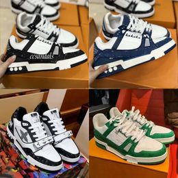 Designer Sneaker Scasual para homens que executam treinadores de treinadores ao ar livre v calçados de alta qualidade Sapatos de plataforma de pele de pele de pele sobreposições abloh