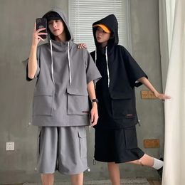 Tracksuit Men Cargo Pants Harajuku Couples Short Suit Male Solid Colour Loose Tshirts and Shorts 2 Piece Set Outdoor Casual 240411
