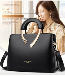 Shoulder Bags Women's Bag With Soft Leather And Fashionable Ring