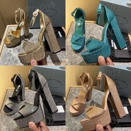 woman Designer Dress Shoes Lady Platform Heel Women Stiletto Triangle Blingbling Patent leather high heels Sandals Party Dress Wedding Shoes