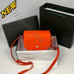럭셔리 월 레트 테트 유전자 시리즈 미니 크로스 바디 버킷 디자이너 가방 여성 통관 판매 여성 망원 심장 가방 카우 리드 박스 고급 지갑 3LZ2