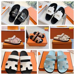 2024 New Slippers Sandal Designer Sliders Flip Flops Flat Sandals for Beach Comfort chypre Leather Natural Suede Goatskin in Brown Black Women Men