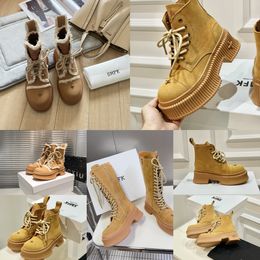 Designer Boots Women Trendy Short Short Booties Boot Sunale di lusso Sunale da donna Tagutta Desert 35-40 Desert SMFK GAI