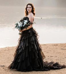 Unique Black Gothic Wedding Dresses 2021 A Line Formal Bridal Gowns Sweetheart Corset Back Ruffles Tiered Skirt Robe de mariee Mar3615912