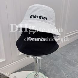 Luxury Bucket Hat Simple Solid Colour Hat Unisex Letter Embroidered Hat Summer Outdoor Travel Sun Cap Couple Fishers Hat