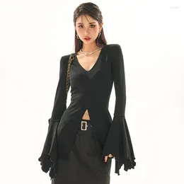Women's T Shirts Fairy Grunge Flare Sleeve V-neck T-shirts Gothic Split Sexy Lettuce Hem Female Blouses Y2k Black Slim Fashion Alt Tops