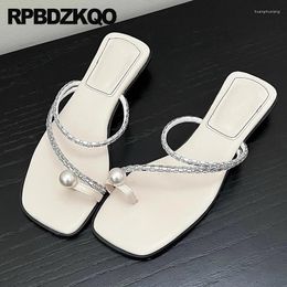 Slippers Jewel Sandals Strap Metallic Crystal Diamond Women Rhinestone Shoes Comfort Pearl Elegant Slides Flats Toe Ring Loop