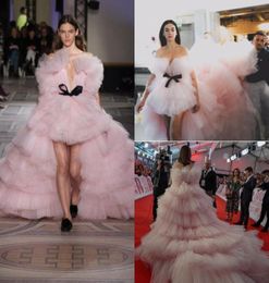 Amazing Pink MultiLayer Prom Dresses High Low Tiered Court Train Celebrity Evening Gowns With Black Bow Custom Made Soft Tulle Pa1627035