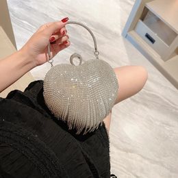 Rhinestone Evening Bag Heart Pattern Silver Clutch Womens Fashion Diamond Banquet Clutch And Purse Wedding Bridal Prom Wallets 240407