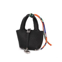 Creative Mini Bucket Bag Pendant Genuine Leather Mini Designer H Brand Cute Vegetable Basket Bag Pendant Car Keychain Female Fashion Small Headphone Case