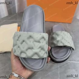 Louiseviutionbag Sandals Designer Pool Pillow Sandals Couples Slippers Men Women Sandals Summer Flat Shoes Beach Slippers Easy-to-wear Style Slides Shoes 551